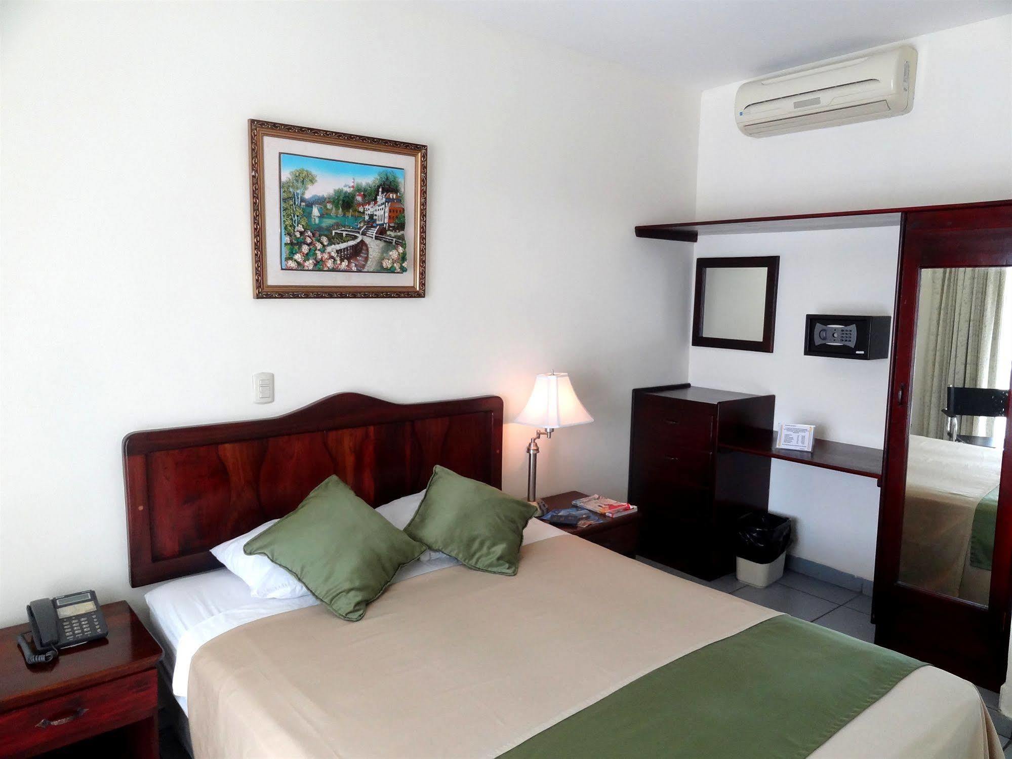 Hotel Costa Azul County Beach Puerto Cortes Extérieur photo